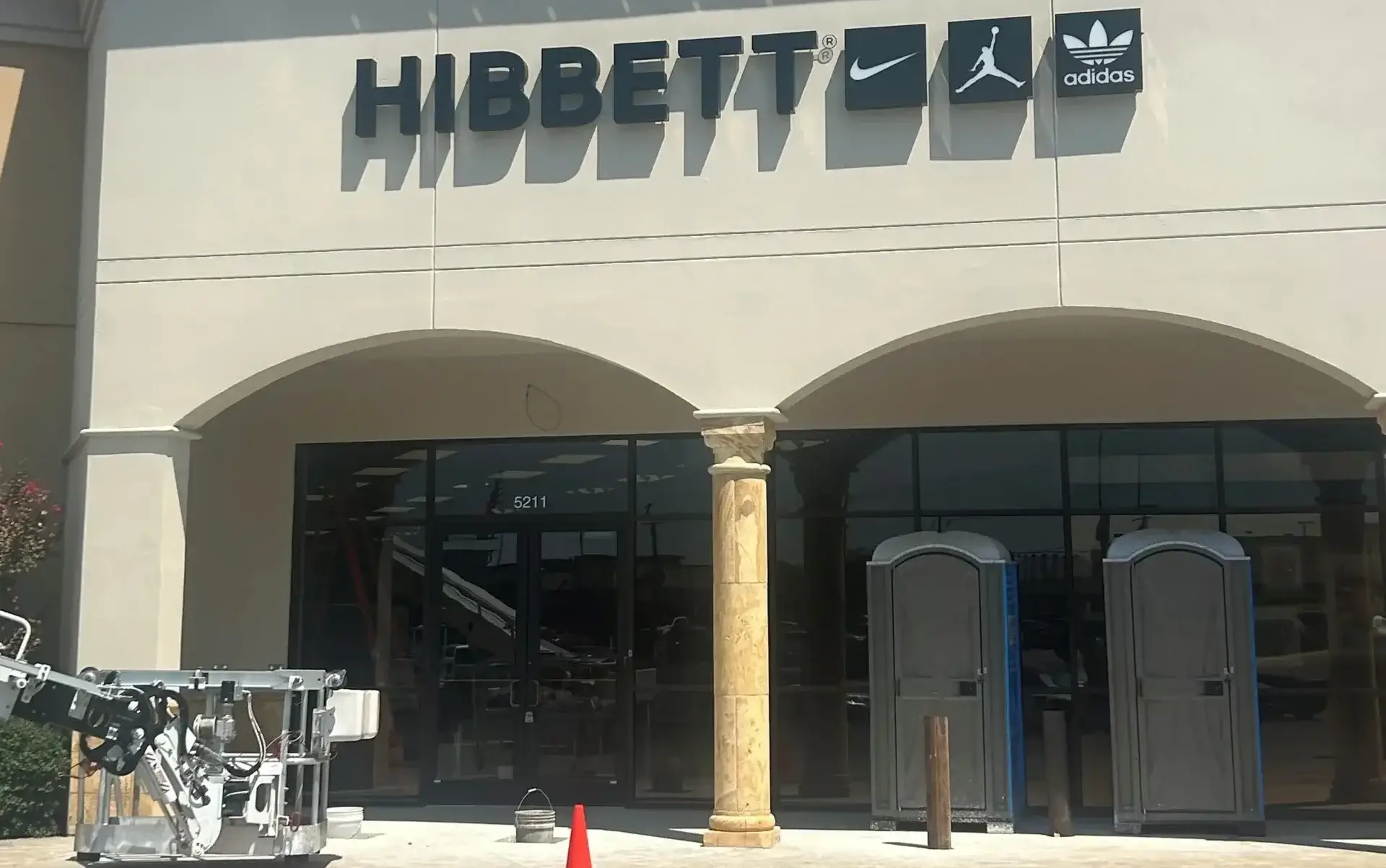 Hibbett Sports | General Contractor Tulsa - TekTone Builders